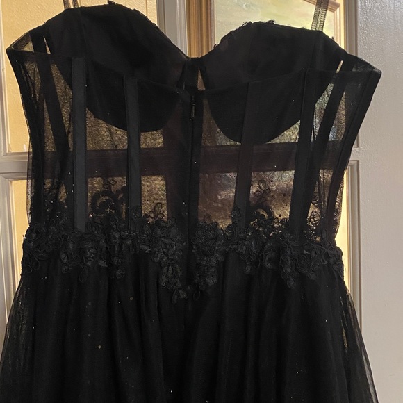 A-line Sweetheart Spaghetti Straps Sweep Train Tulle Glitter With Appliqued - Picture 8 of 8